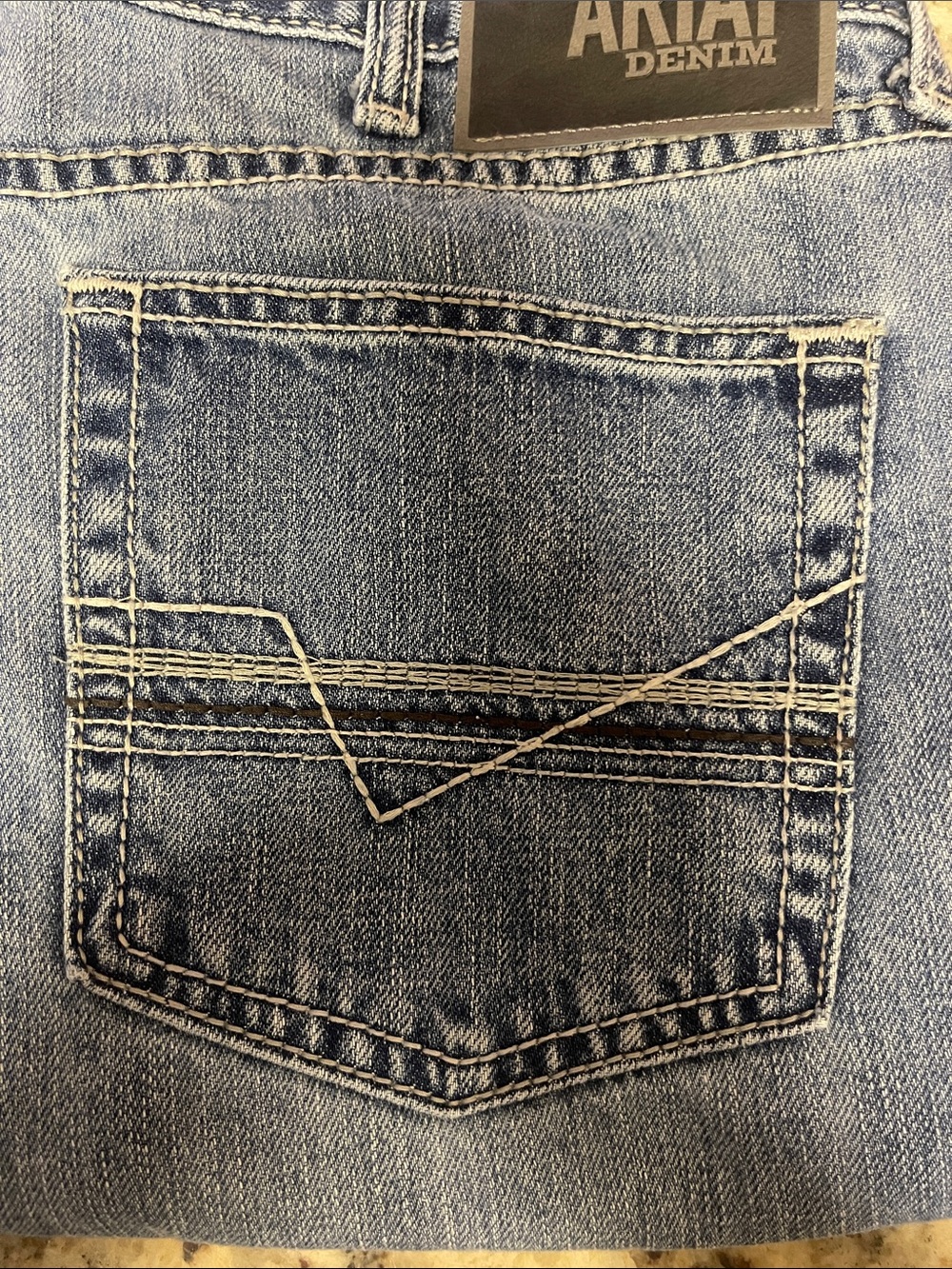 Ariat Men’s Medium Blue Relaxed Jeans size 38 / 36 - Picture 3 of 10